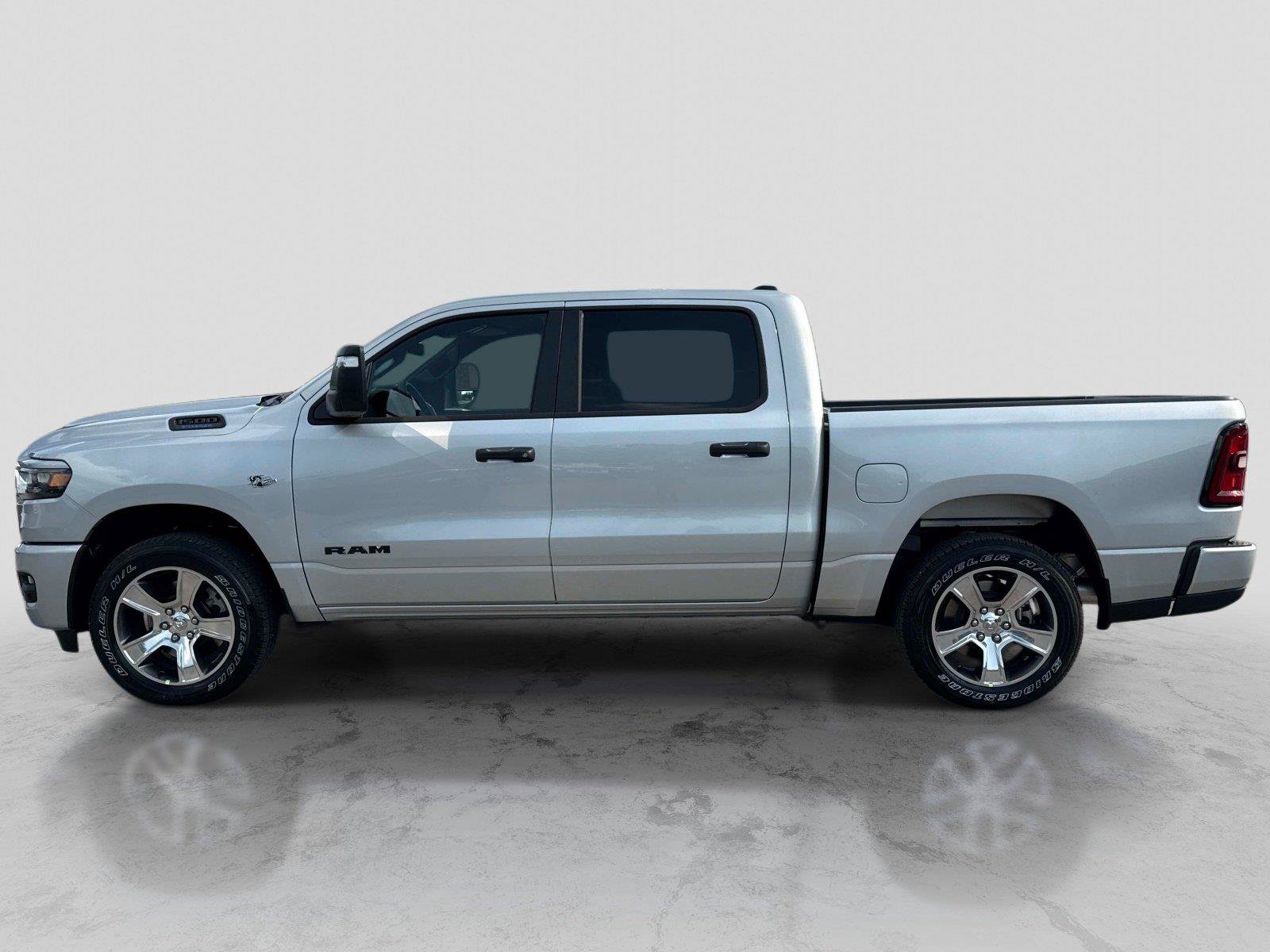 New 2026 RAM 1500 Express AWD/4WD image 8