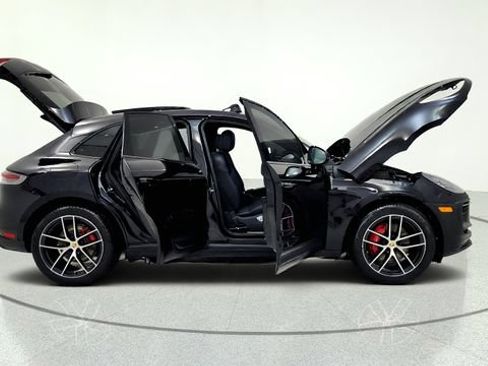 Used 2024 Porsche Macan S AWD/4WD image 20