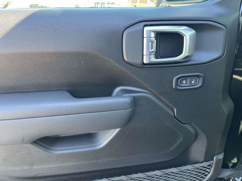 New 2026 Jeep Gladiator Sport AWD/4WD image 16