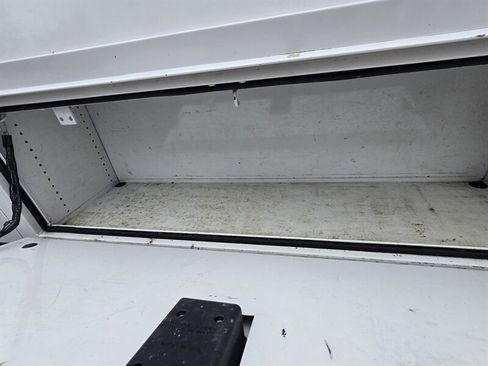 Used 2015 Chevrolet Express 3500 image 21