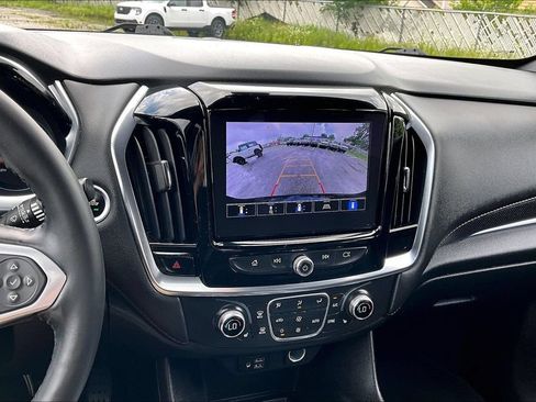 Used 2022 Chevrolet Traverse RS FWD image 21