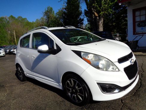 Used 2014 Chevrolet Spark LT image 3