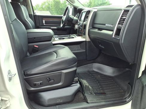 Used 2017 RAM 1500 Laramie AWD/4WD image 23