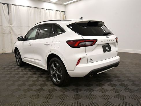 Used 2024 Ford Escape ST-Line Select AWD/4WD image 5