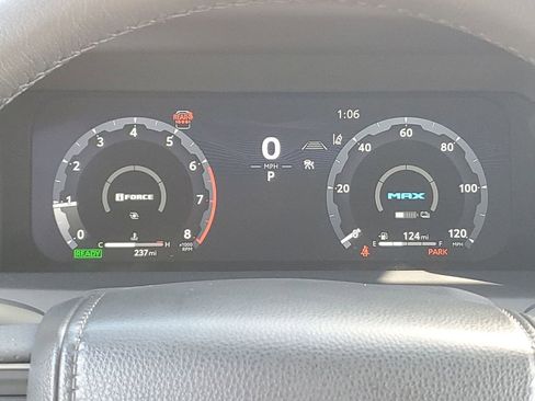 Certified 2025 Toyota 4Runner TRD Off-Road Premium image 37