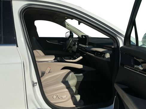 Certified 2023 Lincoln Nautilus AWD w/ Premium Package image 22