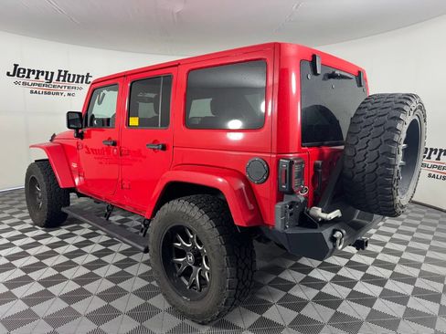 Used 2014 Jeep Wrangler Unlimited Sahara AWD/4WD image 8