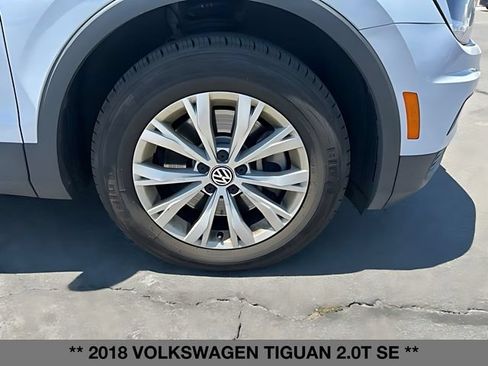 Used 2018 Volkswagen Tiguan SE w/ 3rd Row Seat Package AWD/4WD image 12