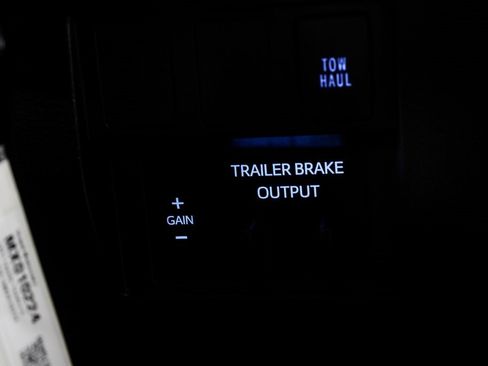 Used 2021 Toyota Tundra SR5 w/ Trail Edition image 25