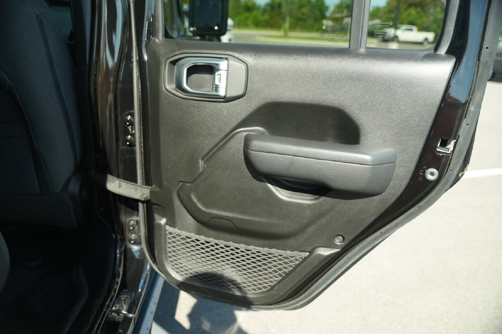 Used 2024 Jeep Gladiator Sport AWD/4WD image 24
