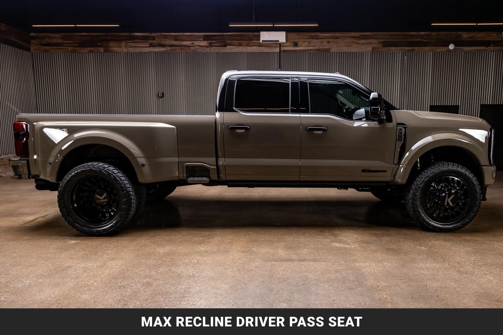 Used 2026 Ford F450 Platinum w/ Platinum Plus Package AWD/4WD image 11