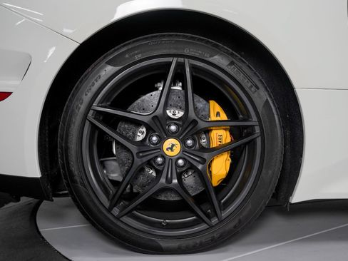 Used 2016 Ferrari California T RWD image 26