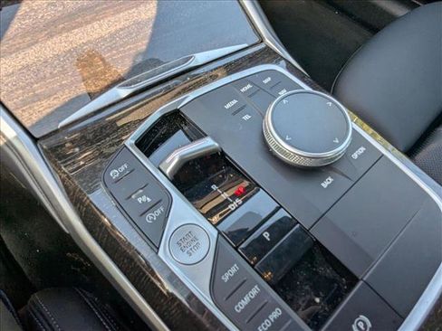 Used 2023 BMW 330i Sedan w/ Premium Package image 14