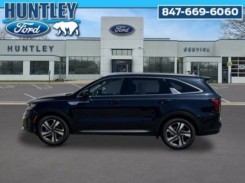 Used 2024 Kia Sorento EX AWD/4WD image 7