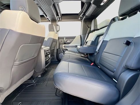 New 2026 GMC Hummer EV 4x4 Crew Cab image 17
