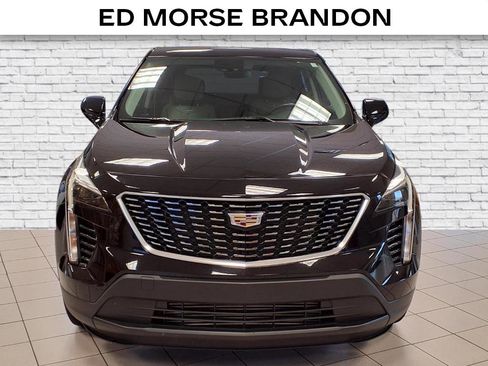 Certified 2023 Cadillac XT4 Luxury w/ Cold Weather Package image 7