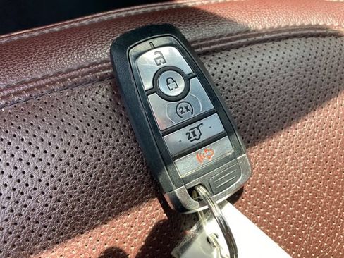 Used 2023 Ford Expedition Limited AWD/4WD image 26