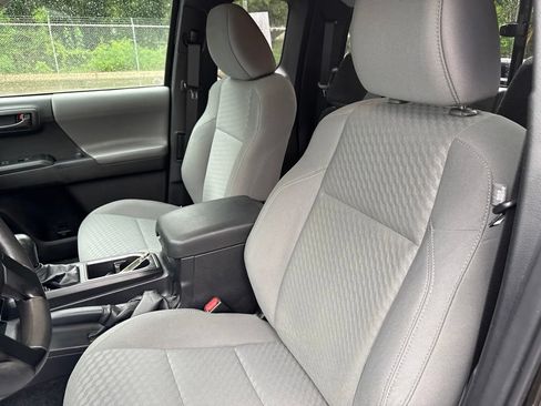 Used 2021 Toyota Tacoma SR RWD image 10