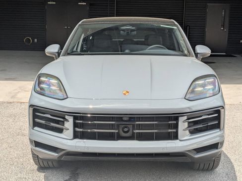 New 2026 Porsche Cayenne E-Hybrid Coupe AWD/4WD image 6