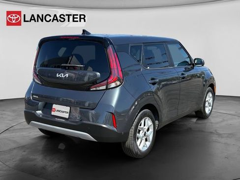 Used 2025 Kia Soul LX w/ LX Technology Package FWD image 7