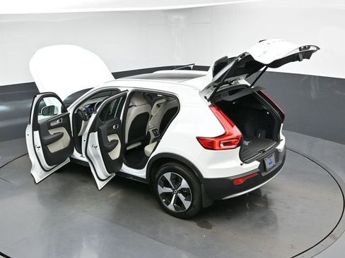Used 2023 Volvo XC40 B5 Plus w/ Driver Assist Package AWD/4WD image 51