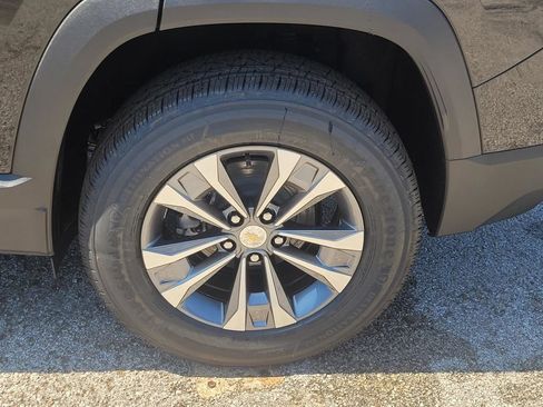 New 2026 Chevrolet Equinox LT FWD image 4