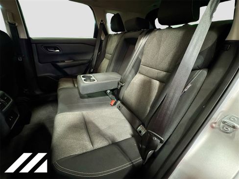 Used 2024 Nissan Rogue SV image 24