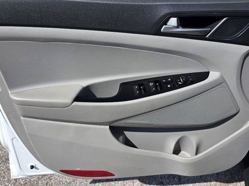 Used 2020 Hyundai Tucson SE AWD/4WD image 34