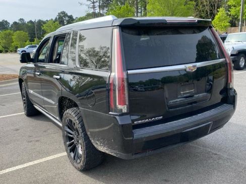 Used 2018 Cadillac Escalade Premium Luxury w/ LPO, Radiant Package AWD/4WD image 10