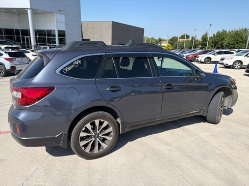 Used 2015 Subaru Outback 2.5i Limited AWD/4WD image 3