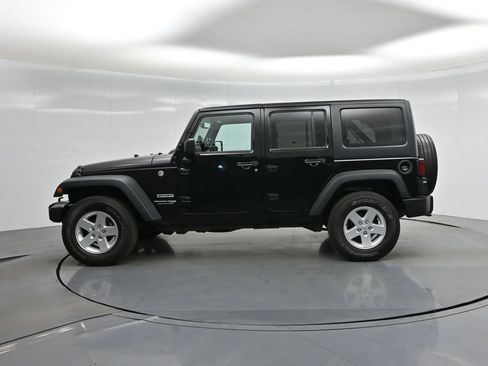 Used 2018 Jeep Wrangler Unlimited Sport S image 22