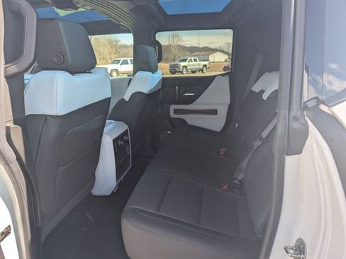 New 2024 GMC Hummer EV 2X w/ Extreme Off-Road Package AWD/4WD image 10
