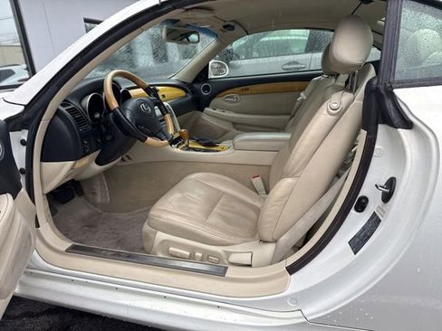 Used 2002 Lexus SC 430 Convertible image 8
