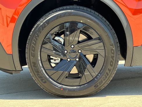 New 2026 Subaru Uncharted Premium FWD image 32