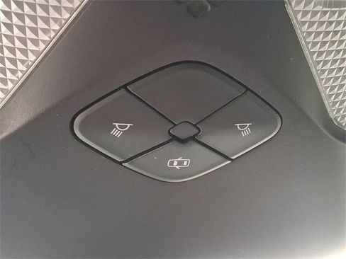 Used 2018 Toyota C-HR XLE image 25