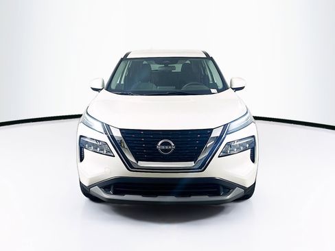 Used 2023 Nissan Rogue SV FWD image 2