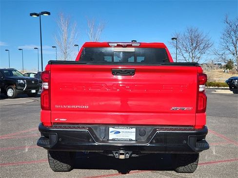 Used 2023 Chevrolet Silverado 1500 ZR2 w/ Technology Package image 4