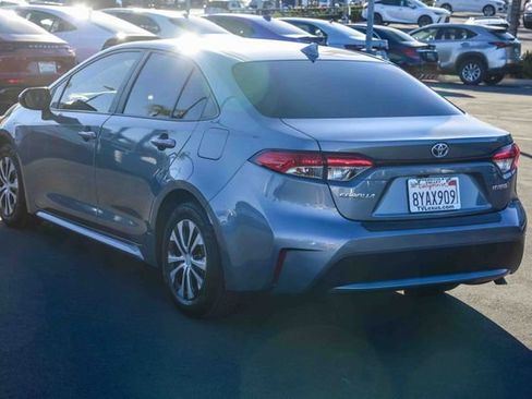 Used 2022 Toyota Corolla LE image 4