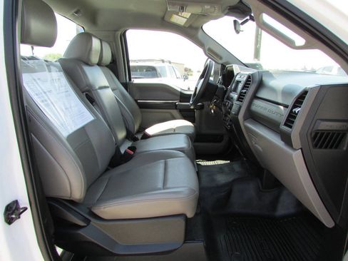Used 2021 Ford F250 XL w/ Power Equipment Group RWD image 18