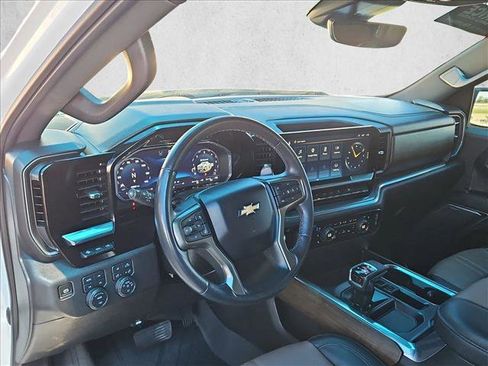 Used 2023 Chevrolet Silverado 1500 High Country w/ High Country Premium Package AWD/4WD image 16