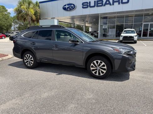 Used 2024 Subaru Outback Premium AWD/4WD image 1