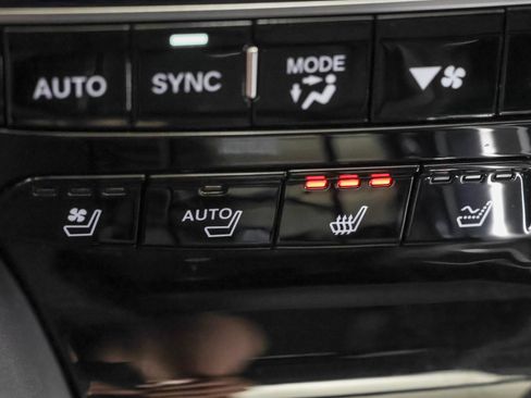 Used 2025 Acura MDX SH-AWD w/ Advance Package image 10