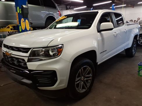 Used 2022 Chevrolet Colorado W/T image 3