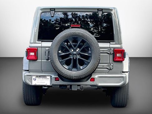 Used 2023 Jeep Wrangler Unlimited Sahara AWD/4WD image 7