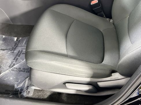 Used 2019 Toyota RAV4 LE w/ All Weather Liner Package AWD/4WD image 18