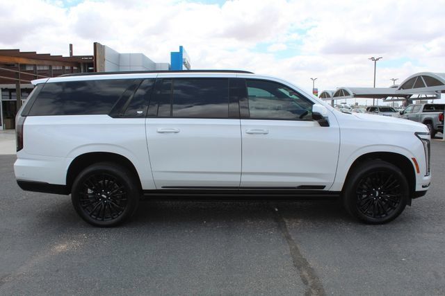 Used 2025 Cadillac Escalade ESV Sport Platinum w/ LPO, Floor Liner Package AWD/4WD image 2
