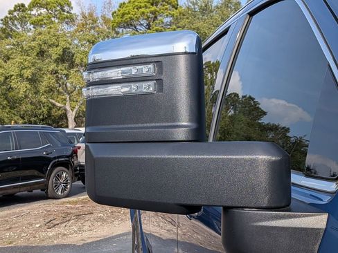 New 2026 GMC Sierra 2500 Denali w/ Denali Reserve Package image 11