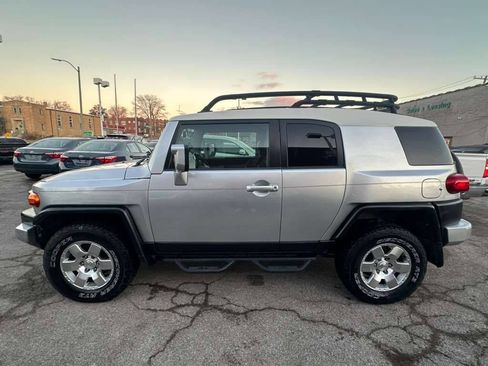 Used 2007 Toyota FJ Cruiser 4WD image 7