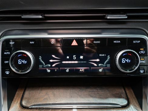 Used 2024 Genesis GV80 2.5T image 23