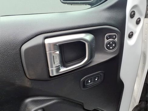 Used 2020 Jeep Gladiator Sport AWD/4WD image 14